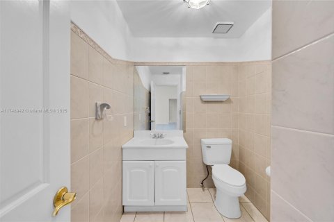 Casa en alquiler en Coral Springs, Florida, 4 dormitorios, 299.42 m2 № 1729106 - foto 26