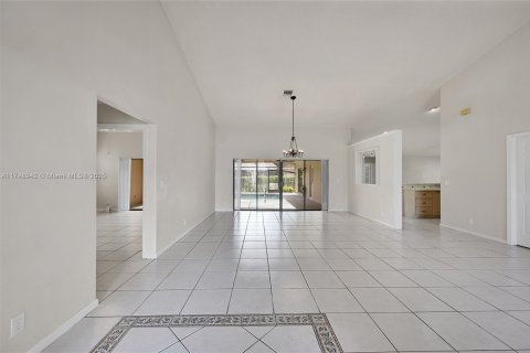 Casa en alquiler en Coral Springs, Florida, 4 dormitorios, 299.42 m2 № 1729106 - foto 7
