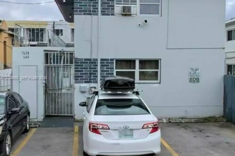 House in Miami, Florida 1 bedroom, 55.74 sq.m. № 2089549