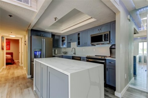 Condo in Saint Petersburg, Florida, 3 bedrooms  № 1552190 - photo 7