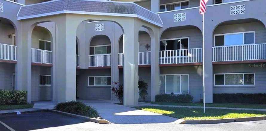 Condo in Clearwater, Florida, 2 bedrooms  № 2391358