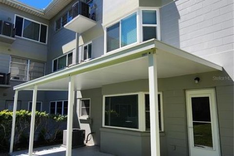 Condo in Clearwater, Florida, 2 bedrooms  № 2391358 - photo 17