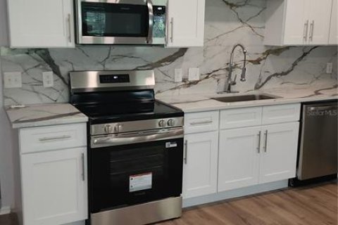 Condo in Clearwater, Florida, 2 bedrooms  № 2391358 - photo 3
