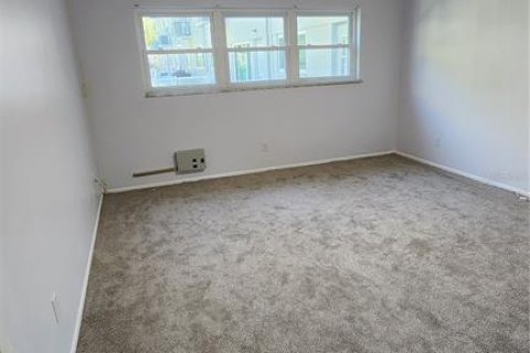 Condo in Clearwater, Florida, 2 bedrooms  № 2391358 - photo 12