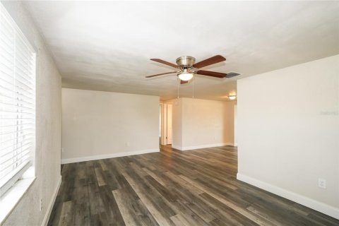 Villa ou maison à louer à Holiday, Floride: 3 chambres, 124.86 m2 № 1866045 - photo 3