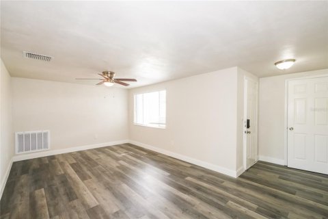 Villa ou maison à louer à Holiday, Floride: 3 chambres, 124.86 m2 № 1866045 - photo 4
