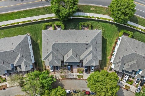 Townhouse in Orlando, Florida 3 bedrooms, 134.99 sq.m. № 2155336 - photo 21