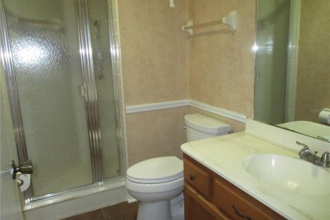 Villa ou maison à louer à Sun City Center, Floride: 2 chambres, 127.37 m2 № 2384288 - photo 16