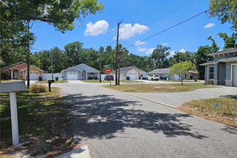 House in Tampa, Florida 3 bedrooms, 86.96 sq.m. № 1817333 - photo 19