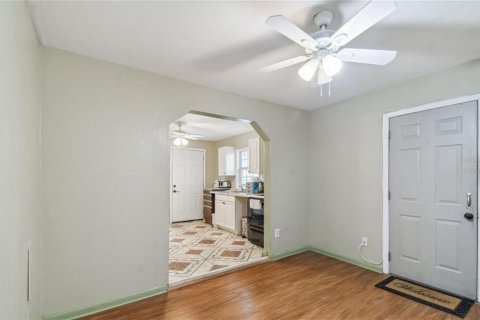 House in Tampa, Florida 3 bedrooms, 86.96 sq.m. № 1817333 - photo 10