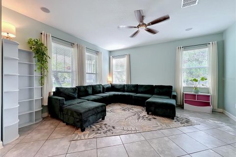House in STOREY PARK in Orlando, Florida 3 bedrooms, 185.25 sq.m. № 2206580 - photo 12