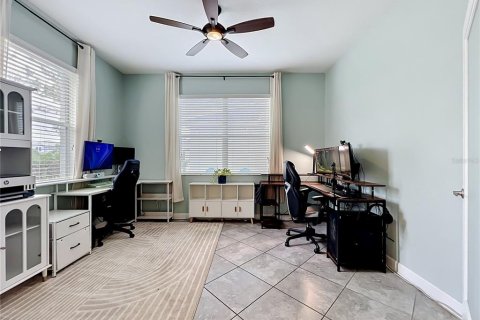 House in STOREY PARK in Orlando, Florida 3 bedrooms, 185.25 sq.m. № 2206580 - photo 28