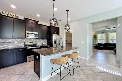 House in STOREY PARK in Orlando, Florida 3 bedrooms, 185.25 sq.m. № 2206580 - photo 16