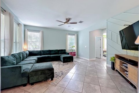 House in STOREY PARK in Orlando, Florida 3 bedrooms, 185.25 sq.m. № 2206580 - photo 11