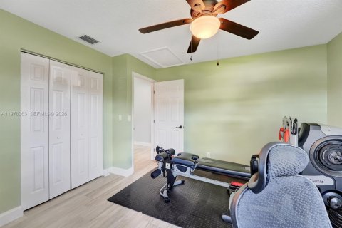 House in Lake Worth, Florida 3 bedrooms, 175.96 sq.m. № 2041922 - photo 16