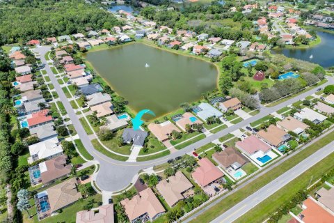 House in Lake Worth, Florida 3 bedrooms, 175.96 sq.m. № 2041922 - photo 26