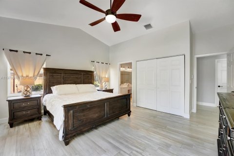 House in Lake Worth, Florida 3 bedrooms, 175.96 sq.m. № 2041922 - photo 12