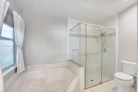 House in Lake Worth, Florida 3 bedrooms, 175.96 sq.m. № 2041922 - photo 14