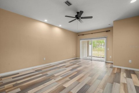 Villa ou maison à vendre à Spring Hill, Floride: 2 chambres, 158.31 m2 № 1783398 - photo 21