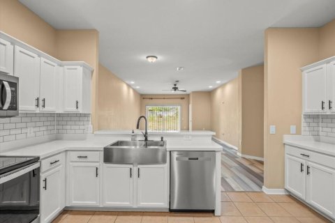 Villa ou maison à vendre à Spring Hill, Floride: 2 chambres, 158.31 m2 № 1783398 - photo 13