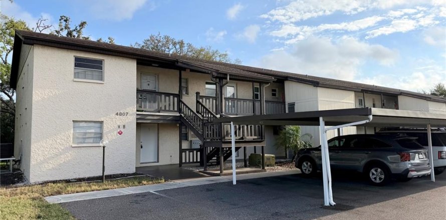 Condo in New Port Richey, Florida, 1 bedroom  № 2095447