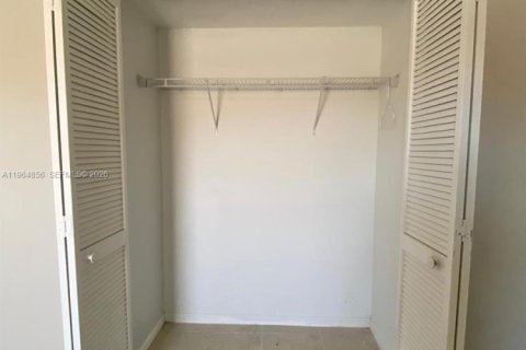 Copropriété à louer à Miami, Floride: 2 chambres, 70.61 m2 № 2027552 - photo 9