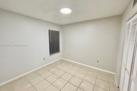 Copropriété à louer à Miami, Floride: 2 chambres, 70.61 m2 № 2027552 - photo 8
