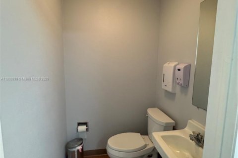 Propiedad comercial en venta en Palmetto Bay, Florida № 1871626 - foto 8