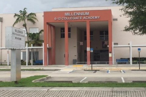 Adosado en venta en Tamarac, Florida, 3 dormitorios, 134.34 m2 № 1972381 - foto 10