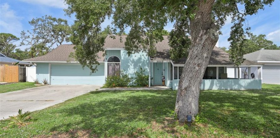 House in Sarasota, Florida 2 bedrooms, 98.76 sq.m. № 1722236