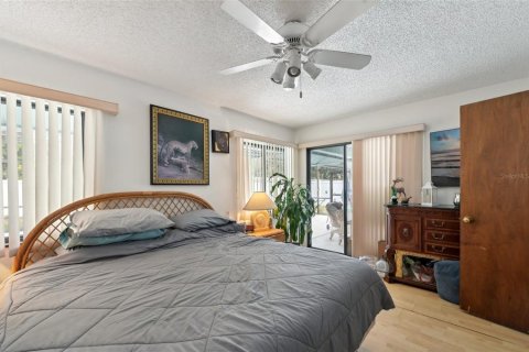 House in Sarasota, Florida 2 bedrooms, 98.76 sq.m. № 1722236 - photo 23