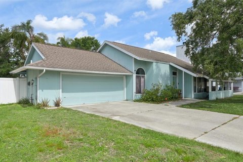 House in Sarasota, Florida 2 bedrooms, 98.76 sq.m. № 1722236 - photo 3