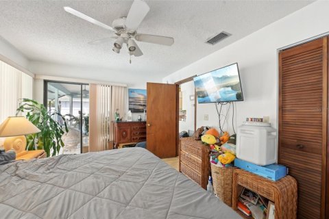 House in Sarasota, Florida 2 bedrooms, 98.76 sq.m. № 1722236 - photo 22
