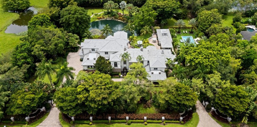House in Parkland, Florida 6 bedrooms, 1200.67 sq.m. № 2181907