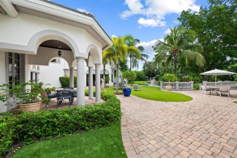 House in Parkland, Florida 6 bedrooms, 1200.67 sq.m. № 2181907 - photo 12
