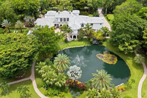 House in Parkland, Florida 6 bedrooms, 1200.67 sq.m. № 2181907 - photo 7
