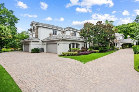 House in Parkland, Florida 6 bedrooms, 1200.67 sq.m. № 2181907 - photo 4