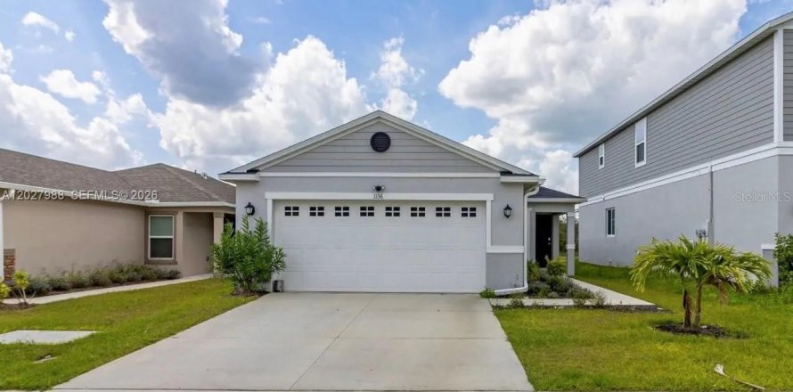 House in Davenport, Florida 4 bedrooms, 151.15 sq.m. № 2177471