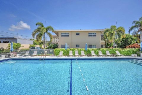 Copropriété à vendre à Lighthouse Point, Floride: 2 chambres, 82.68 m2 № 2190650 - photo 2