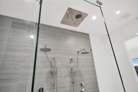 House in Palmetto Bay, Florida 5 bedrooms, 232.44 sq.m. № 1962511 - photo 17