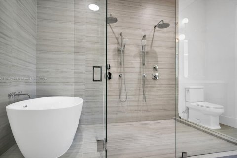 House in Palmetto Bay, Florida 5 bedrooms, 232.44 sq.m. № 1962511 - photo 16