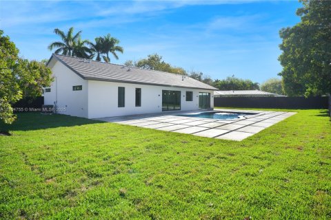 House in Palmetto Bay, Florida 5 bedrooms, 232.44 sq.m. № 1962511 - photo 28