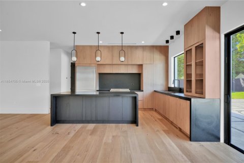 House in Palmetto Bay, Florida 5 bedrooms, 232.44 sq.m. № 1962511 - photo 9