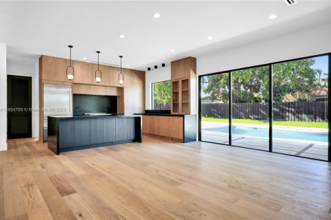 House in Palmetto Bay, Florida 5 bedrooms, 232.44 sq.m. № 1962511 - photo 10