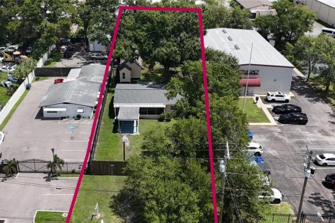 Propiedad comercial en Tampa, Florida 90.12 m2 № 2354904