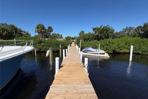 Villa ou maison à vendre à Nokomis, Floride: 4 chambres, 250.56 m2 № 2415413 - photo 5