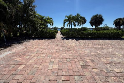 Villa ou maison à vendre à Nokomis, Floride: 4 chambres, 250.56 m2 № 2415413 - photo 6