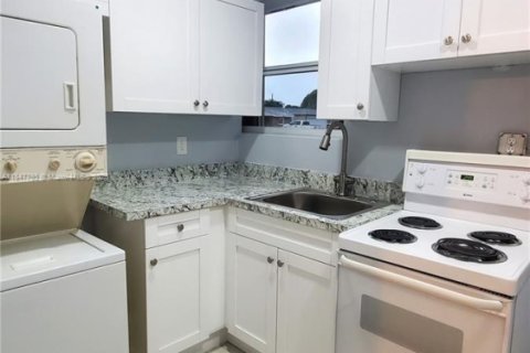 Commercial property in Miramar, Florida 1 bedroom, 151.62 sq.m. № 1848377 - photo 7