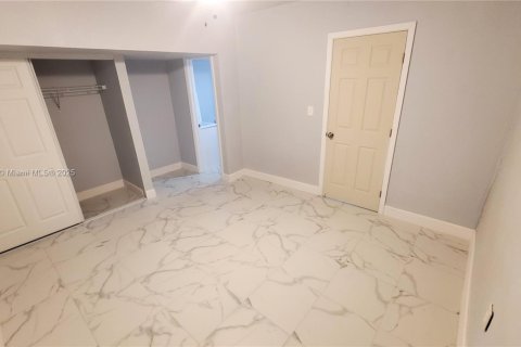 Commercial property in Miramar, Florida 1 bedroom, 151.62 sq.m. № 1848377 - photo 2