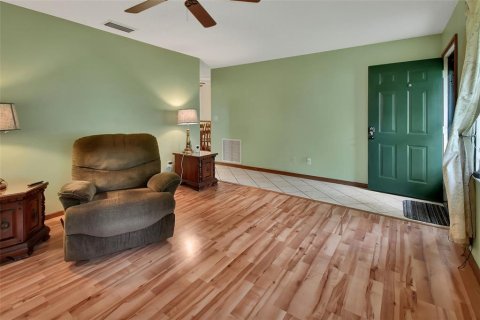 Villa ou maison à vendre à Orange City, Floride: 4 chambres, 181.72 m2 № 1918197 - photo 3